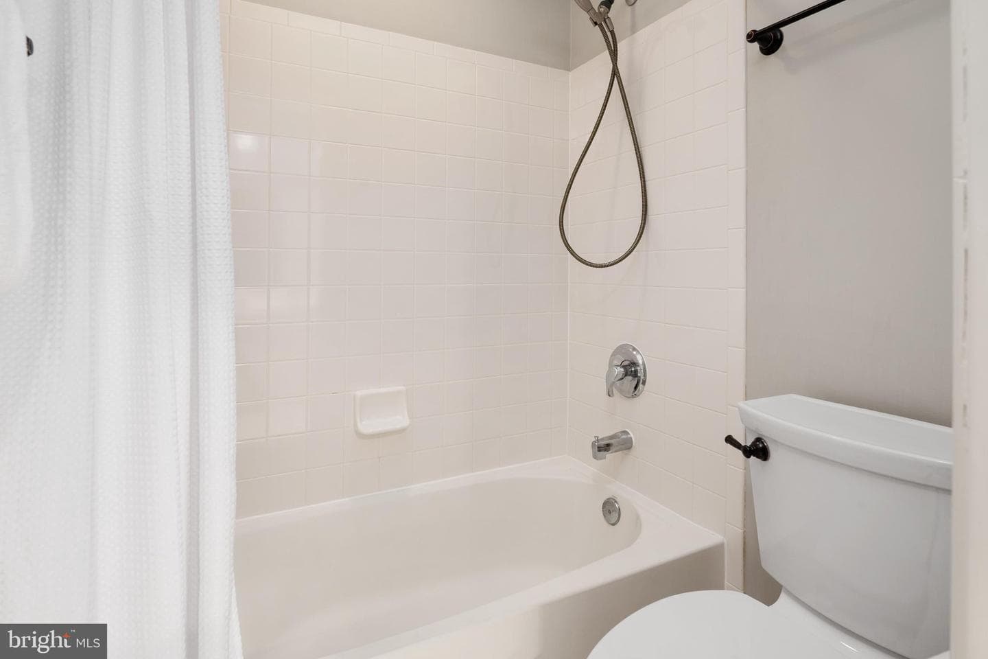 3 Sewall Court photo 38
