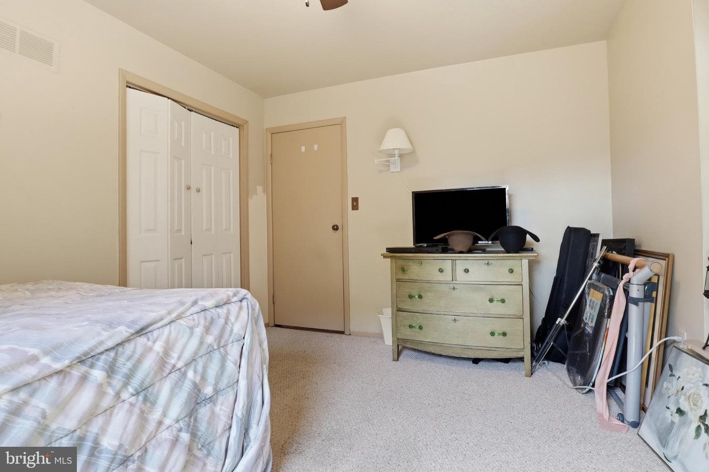 678 209th photo 20