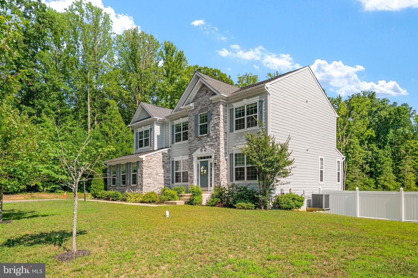 693 Loch Haven Road photo 4