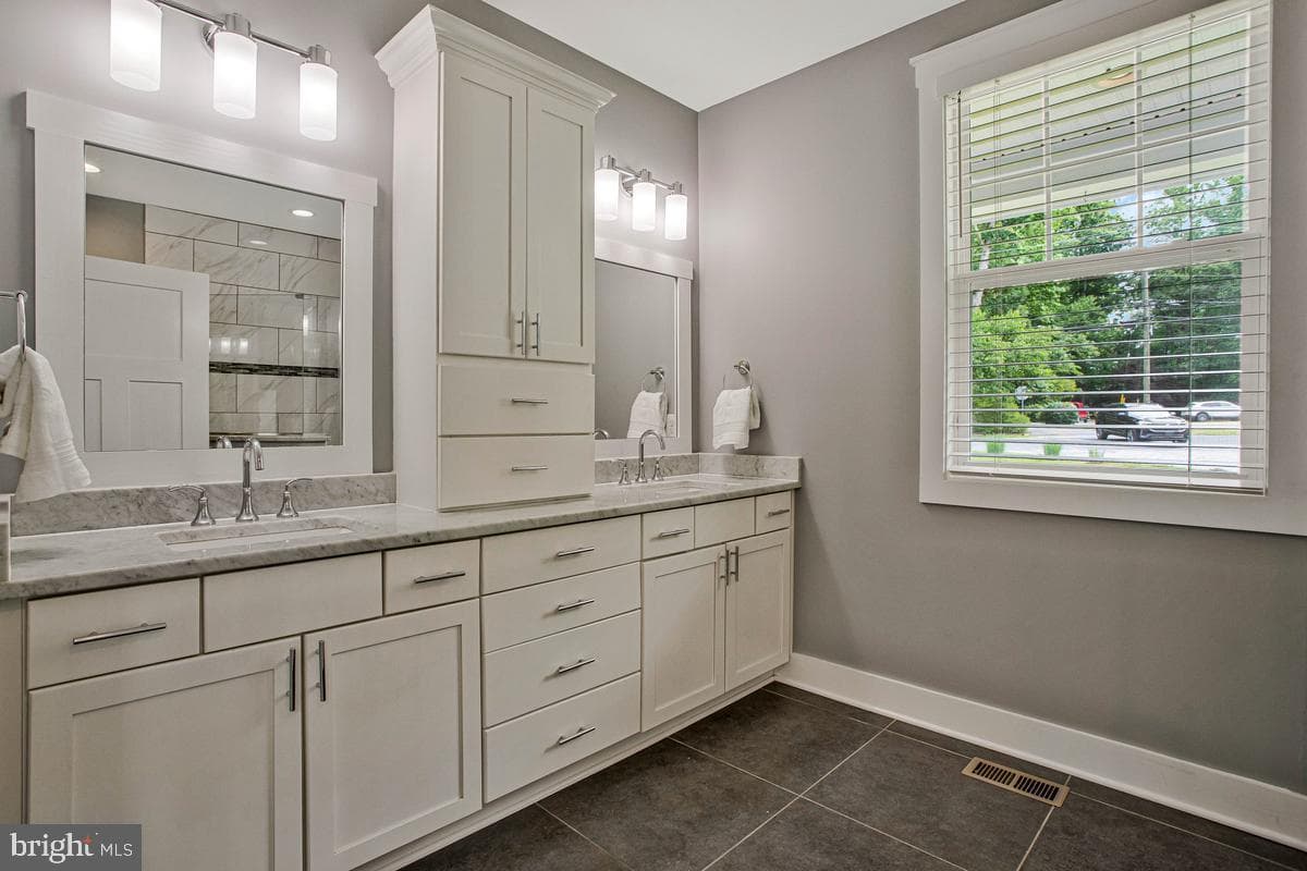 2978 Valley View Road photo 26
