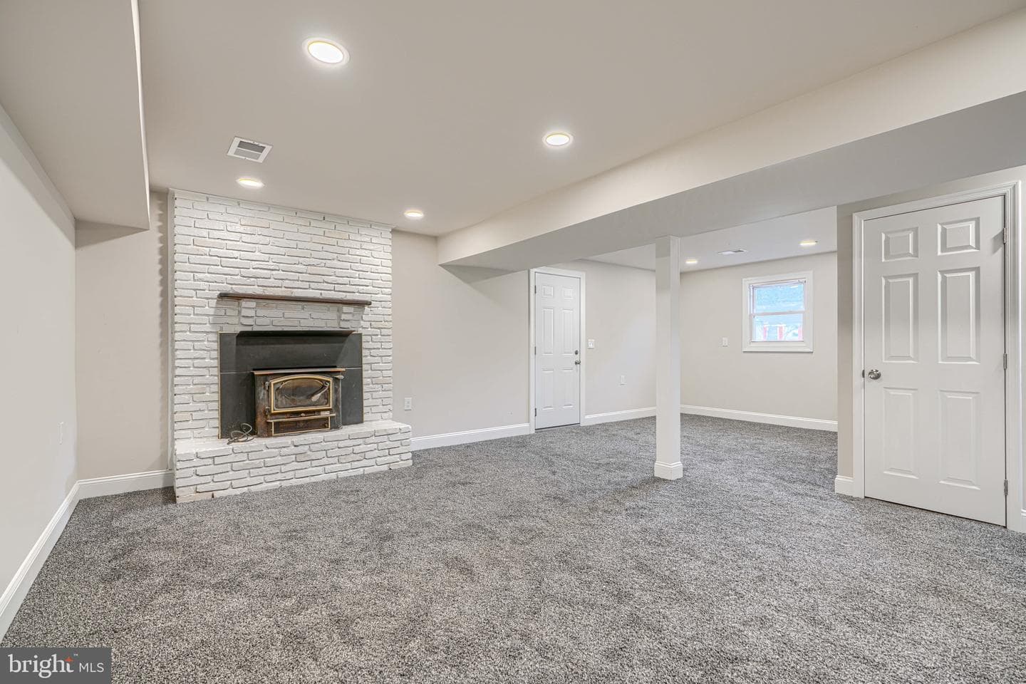7518 Harmans Rd photo 25