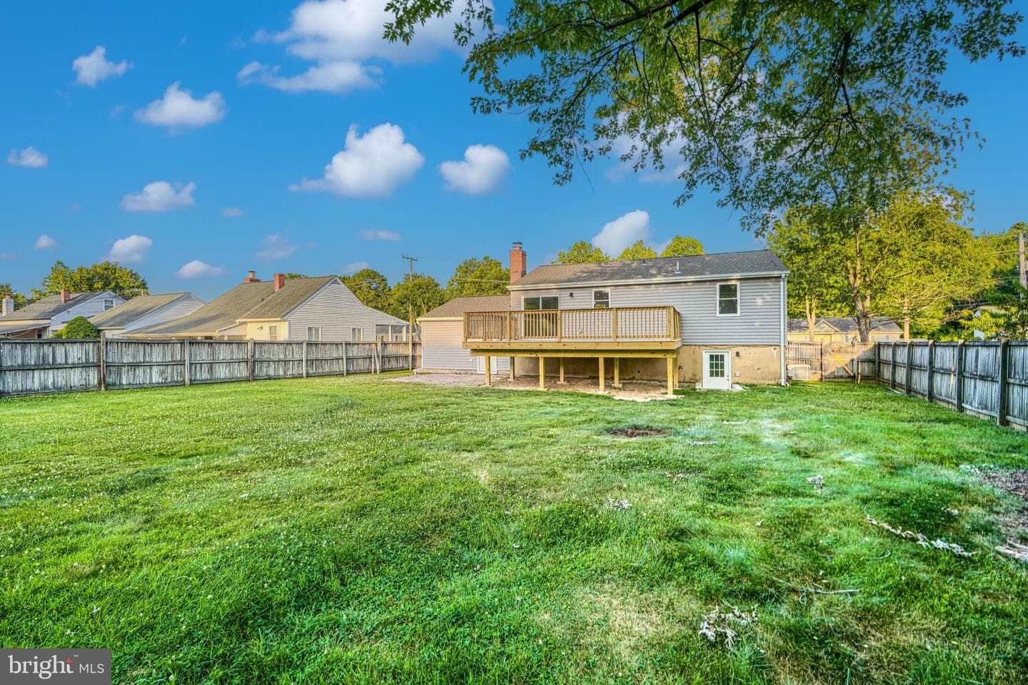 7518 Harmans Rd photo 41