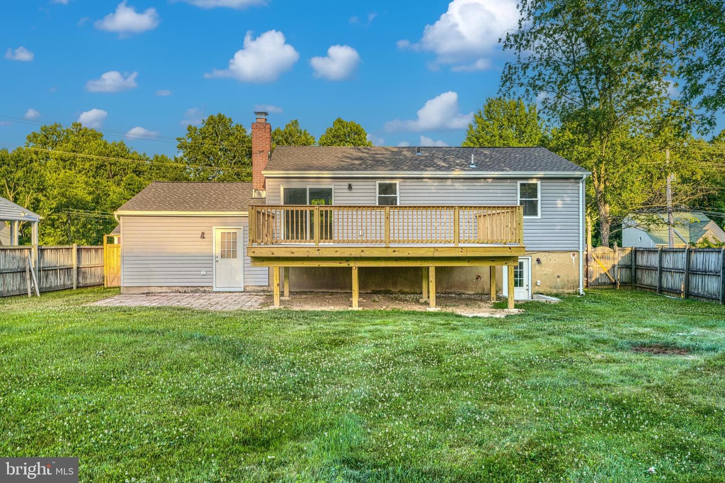 7518 Harmans Rd photo 42