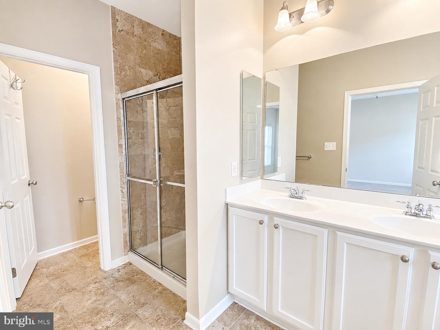 1743 Theale Way photo 22
