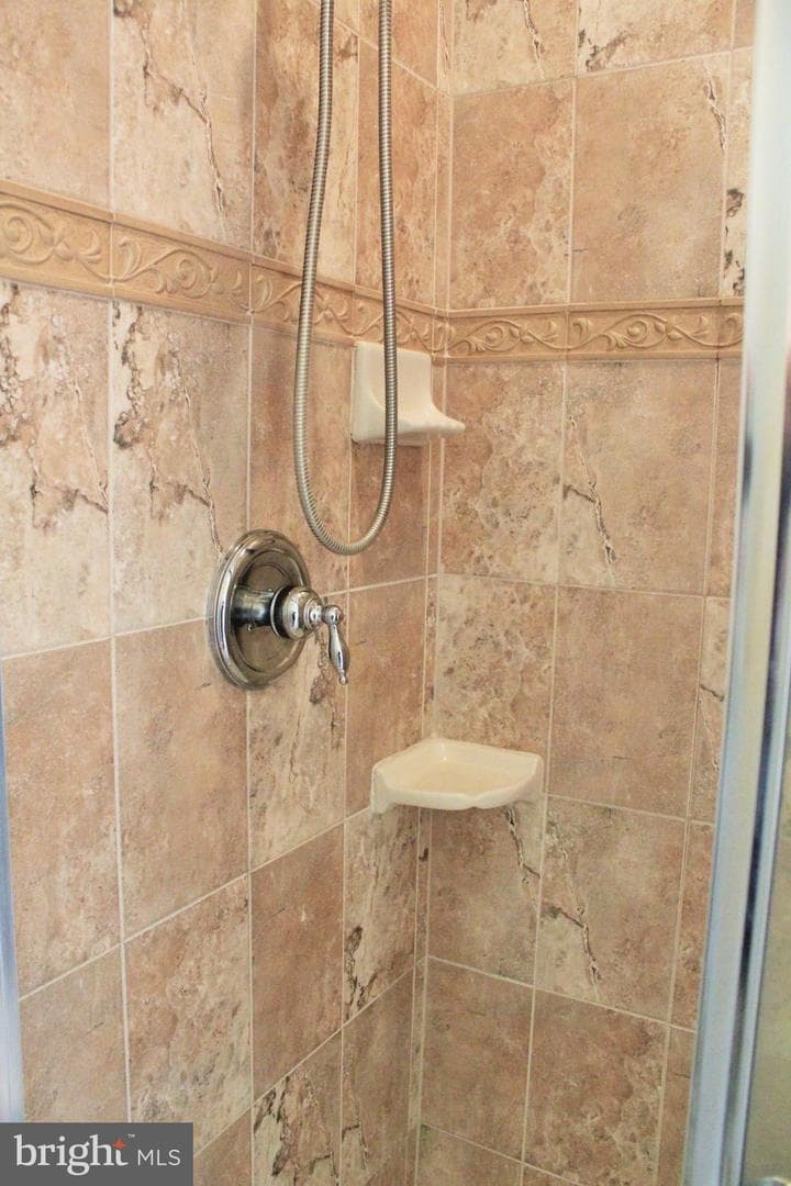1743 Theale Way photo 24