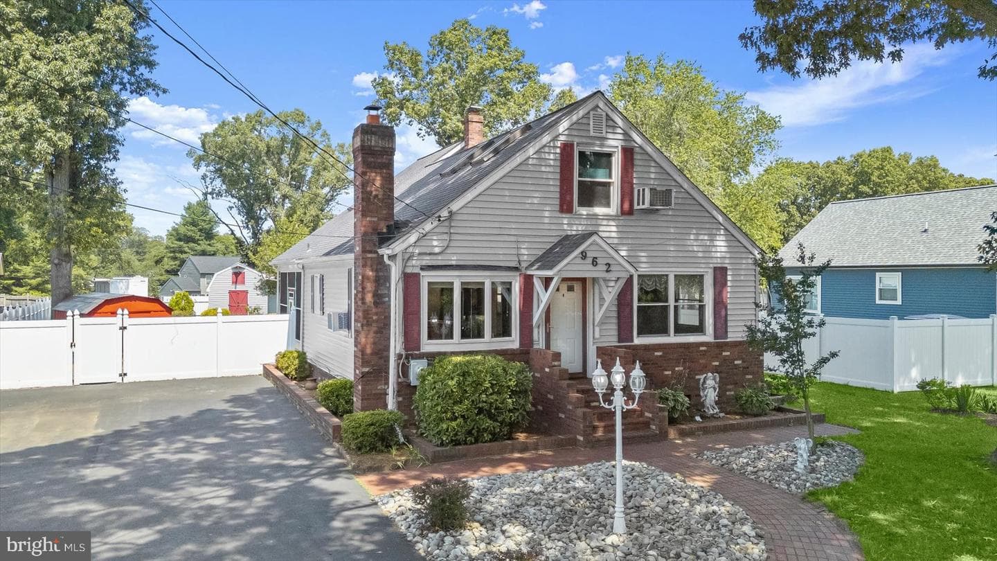 962 Point Pleasant Road, Glen Burnie