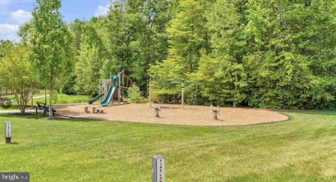 923 Thurston Lane photo 44
