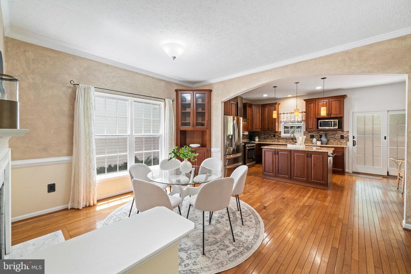 1502 Avennel Way photo 11