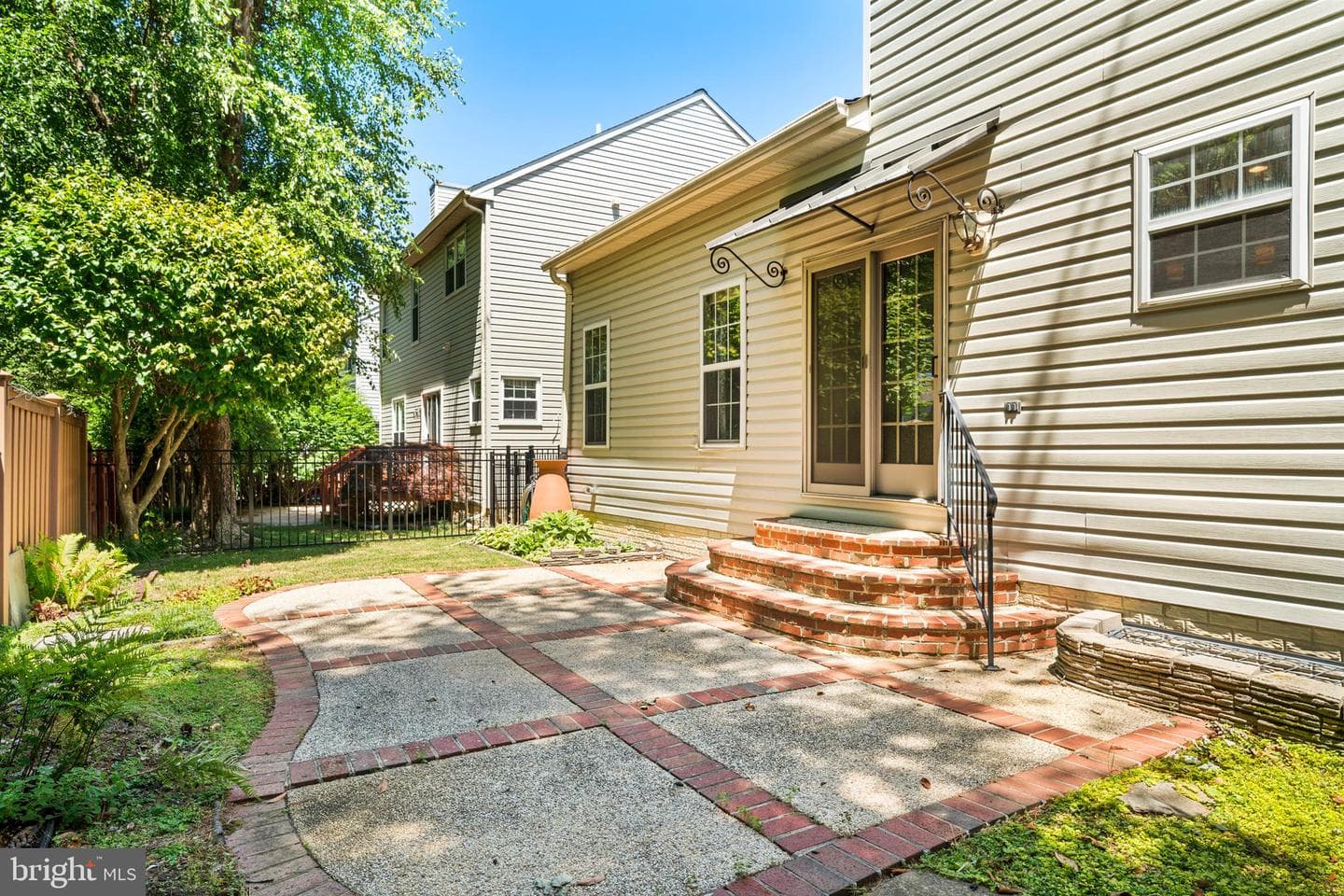 1502 Avennel Way photo 41