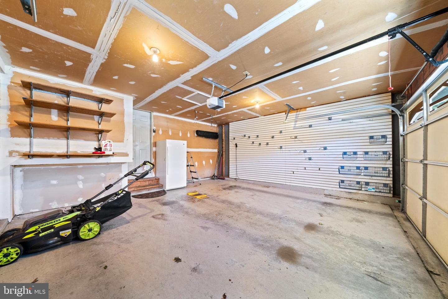 1502 Avennel Way photo 45
