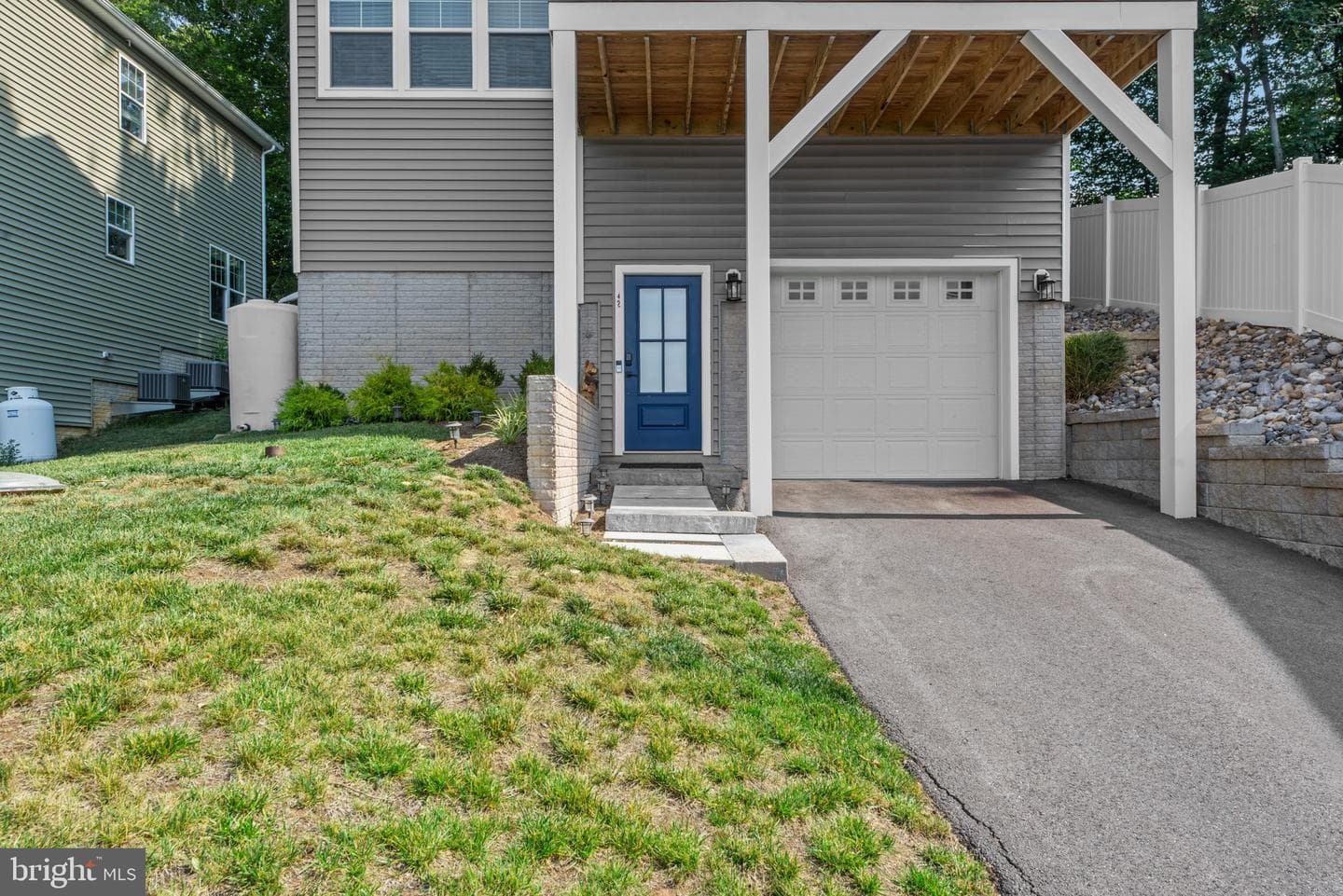 425 Walnut Drive, Edgewater