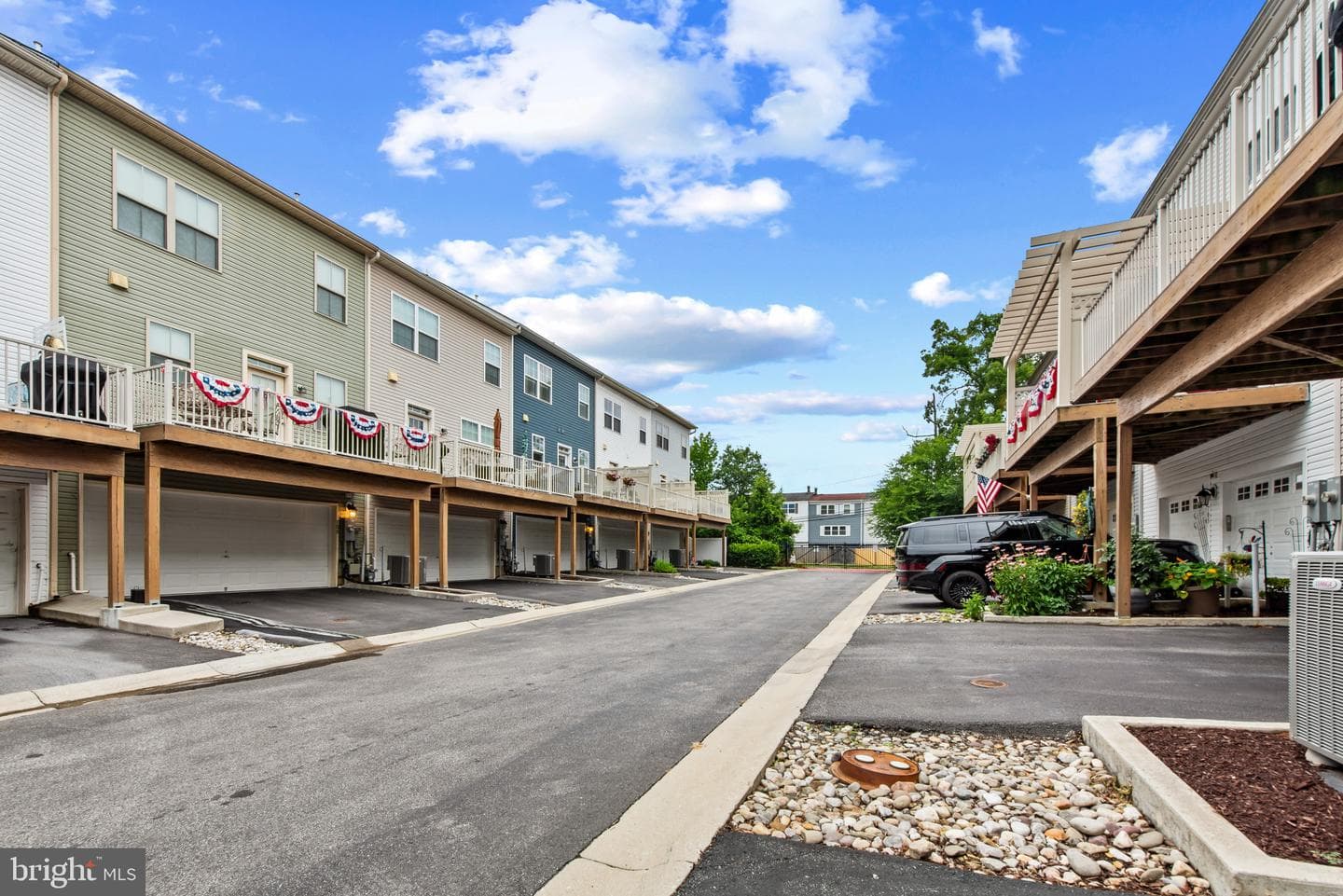 709 Skippers Lane photo 40