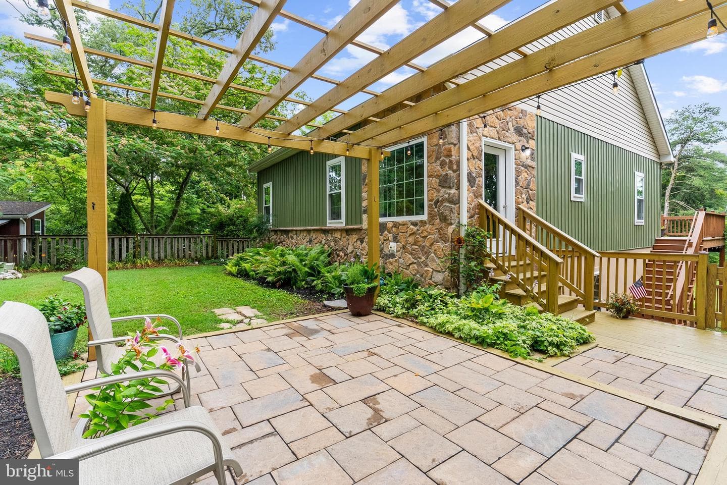 328 Oakdale Road photo 9