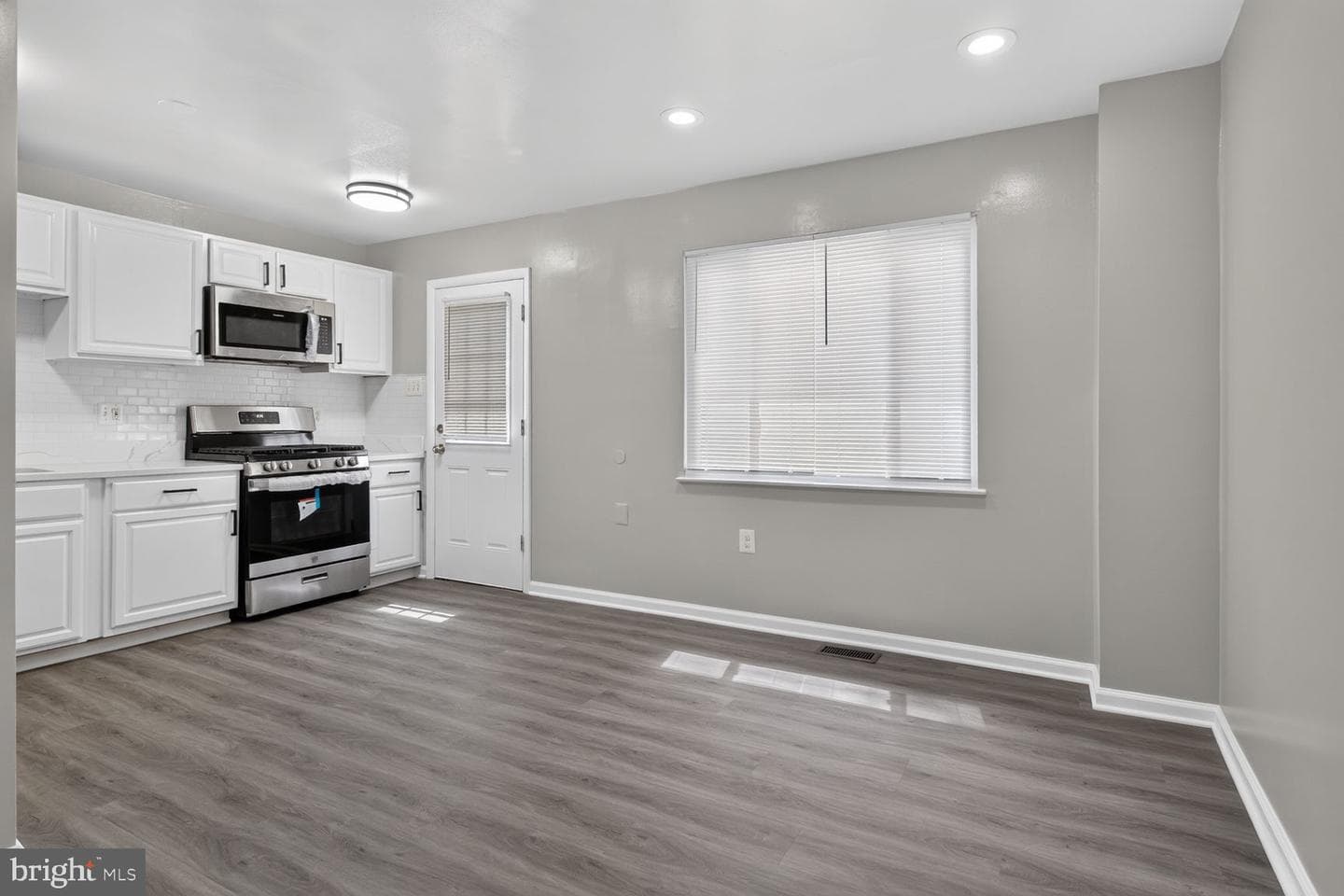 8220 Marlton Court photo 5