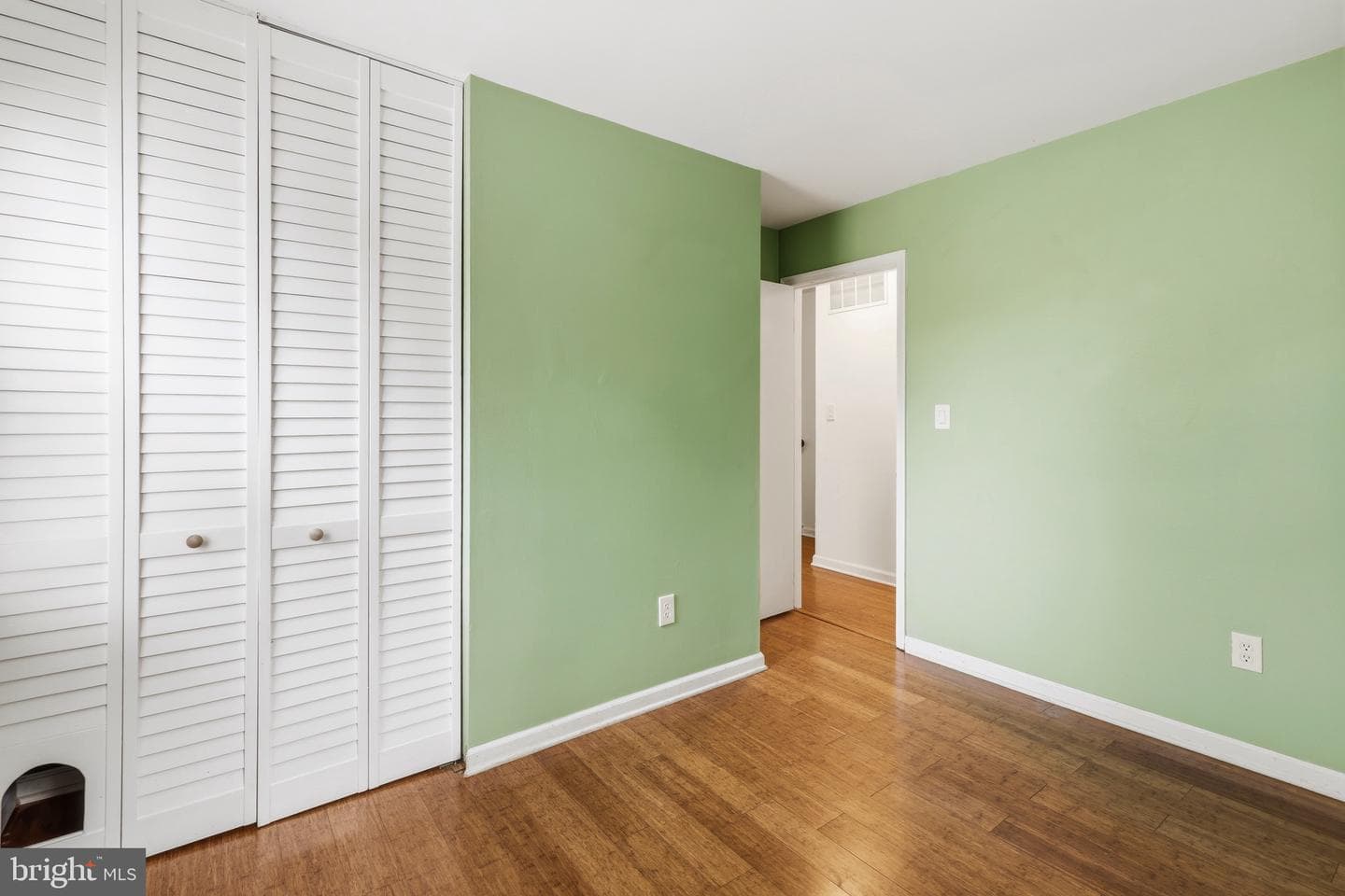 8 Georgetown Court #1-8 photo 17