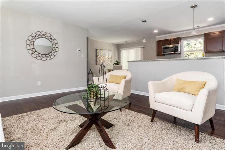 516 Queen Anne Avenue photo 11
