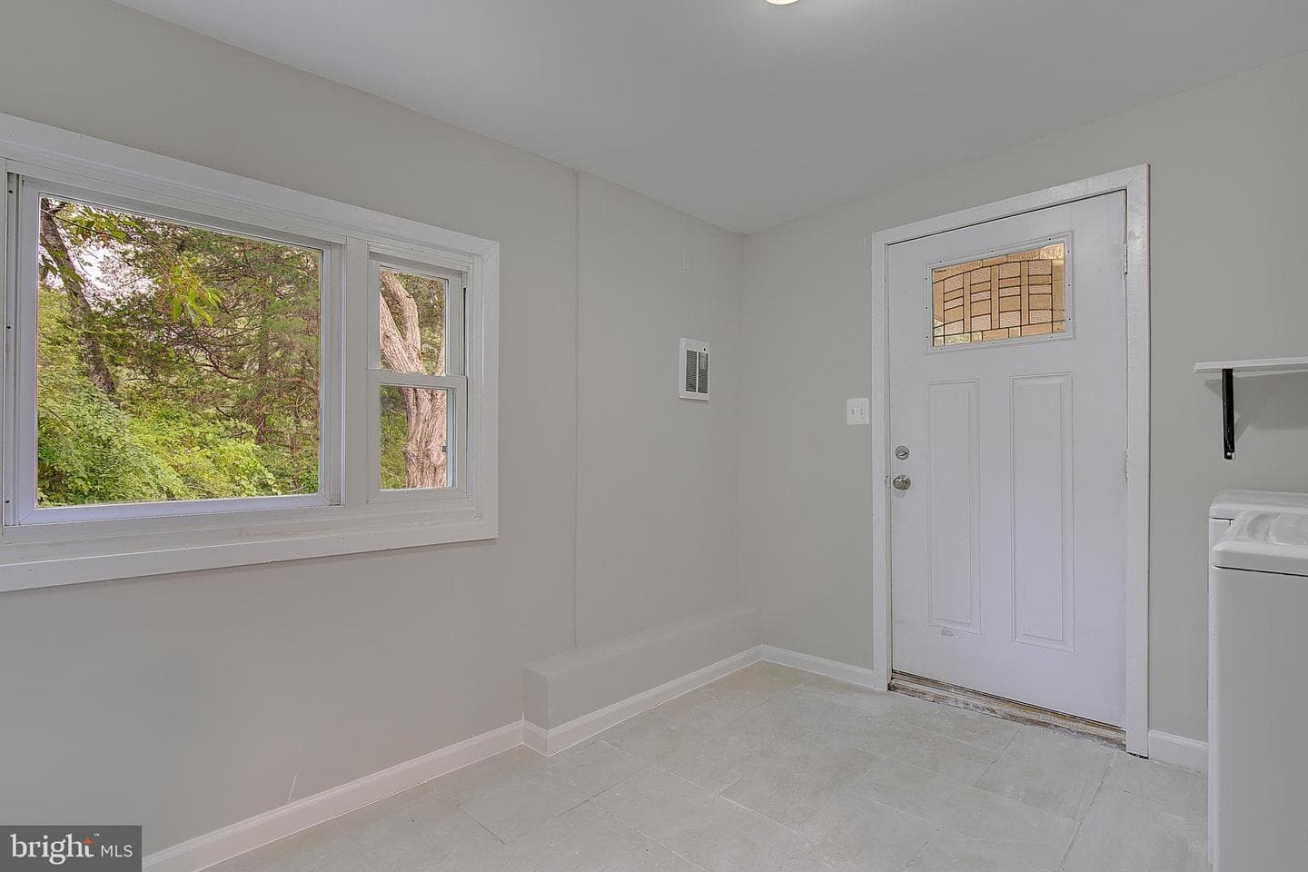 516 Queen Anne Avenue photo 46