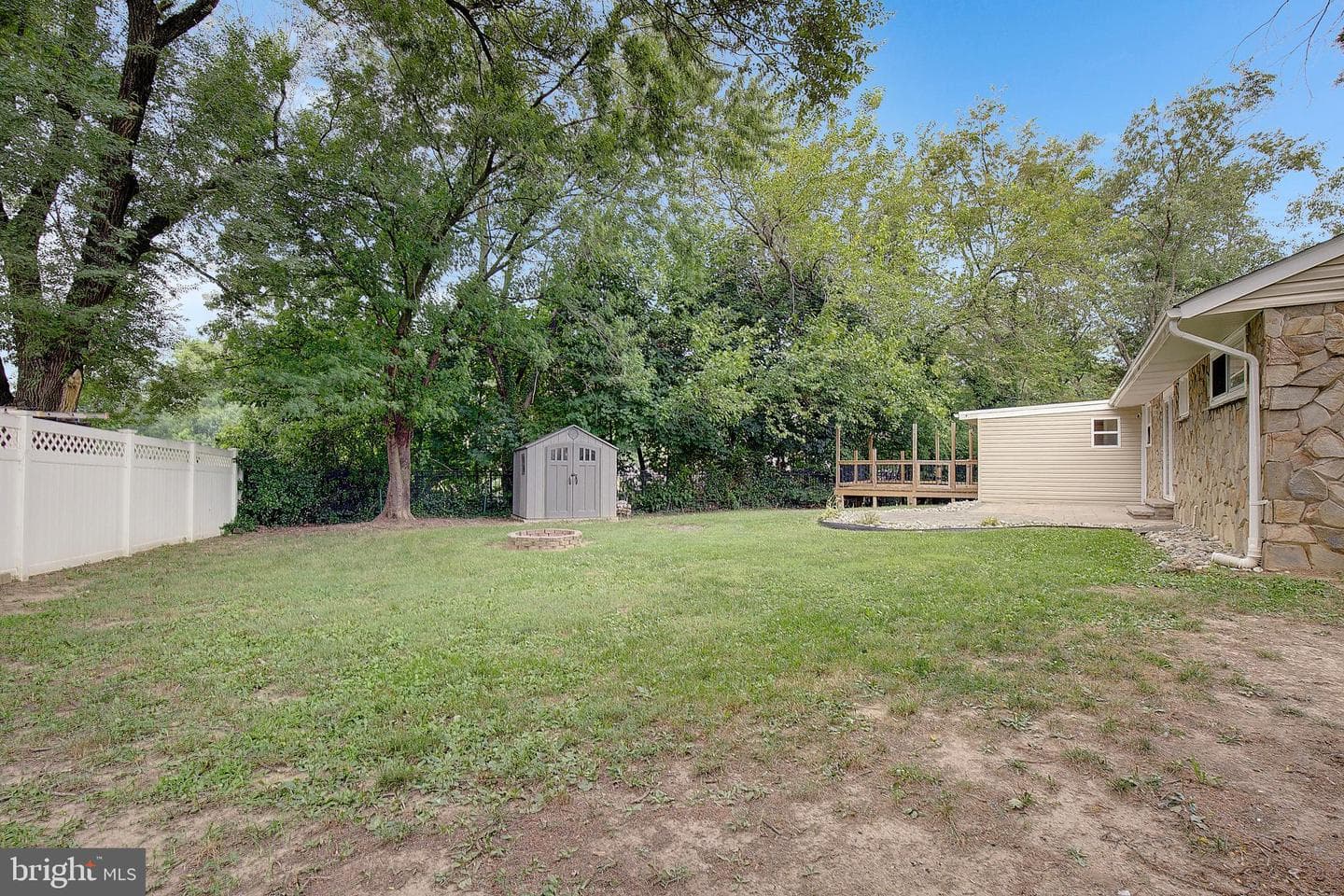 516 Queen Anne Avenue photo 50