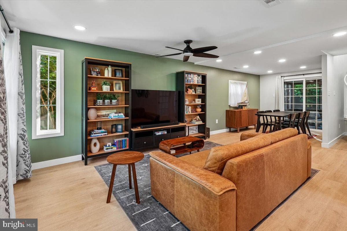 613 West Drive photo 4