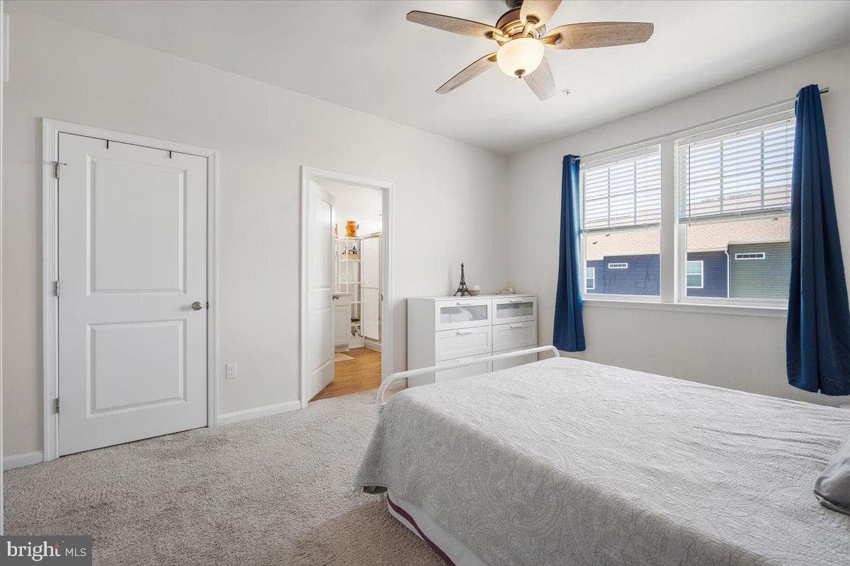 2020 Hinshaw Drive photo 25