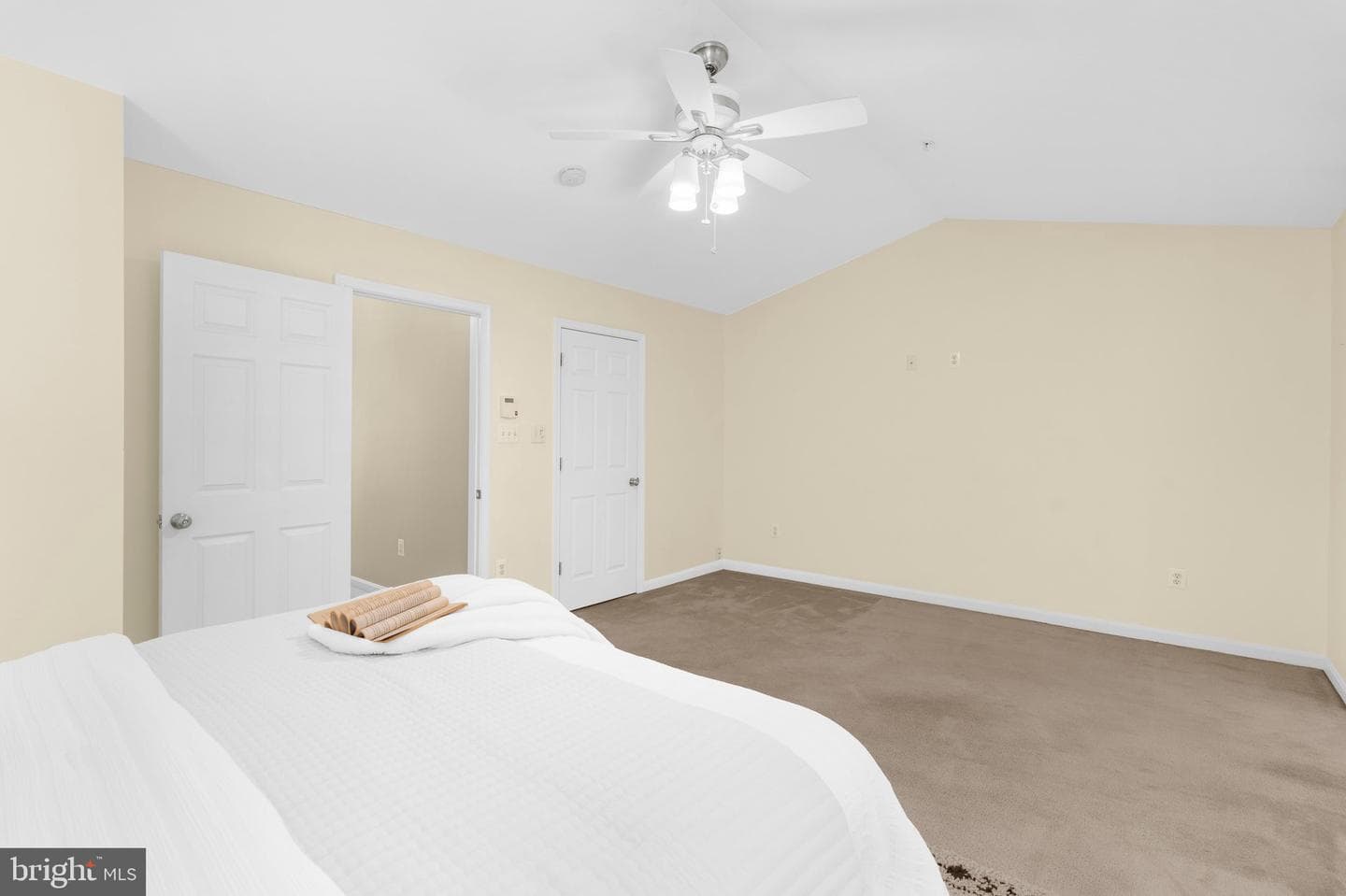 2431 Killarney Ter photo 17