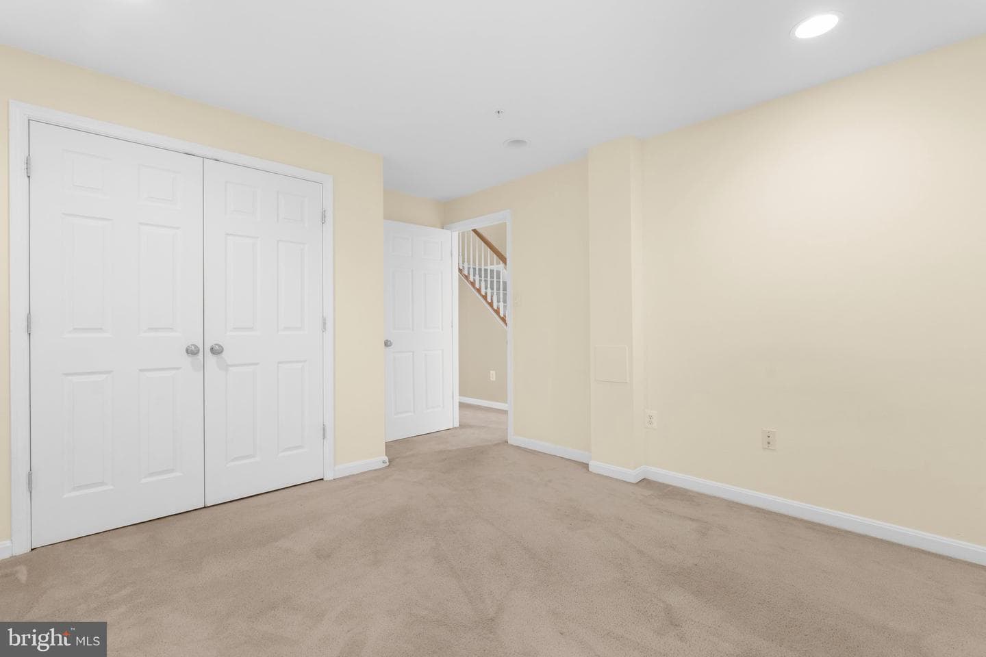 2431 Killarney Ter photo 32