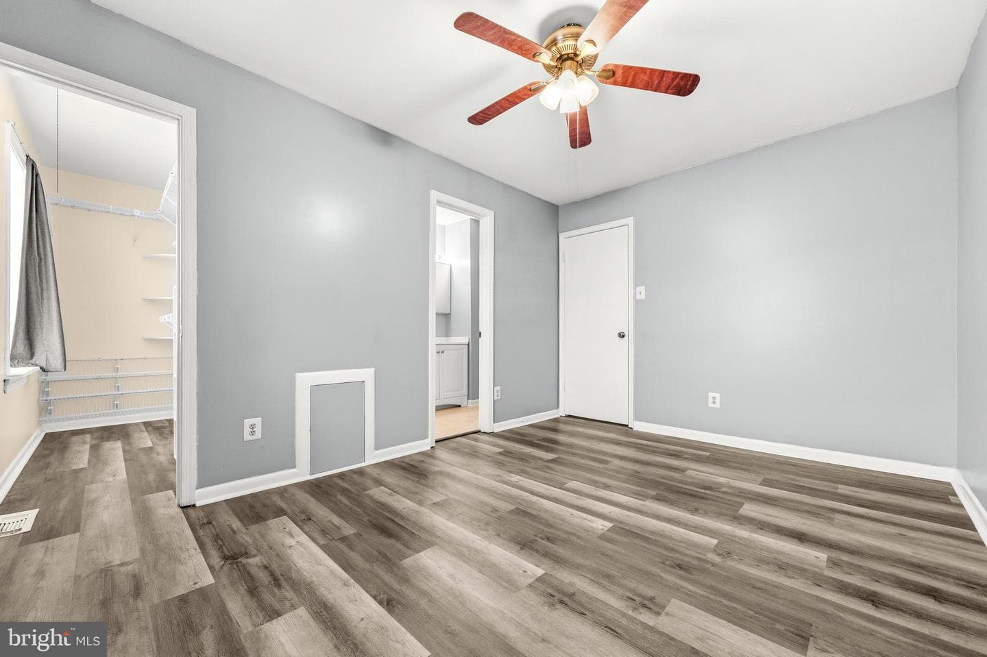 3381 Style Avenue photo 16