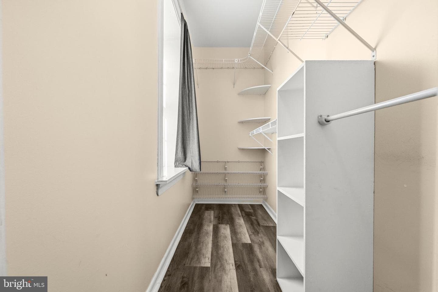 3381 Style Avenue photo 17
