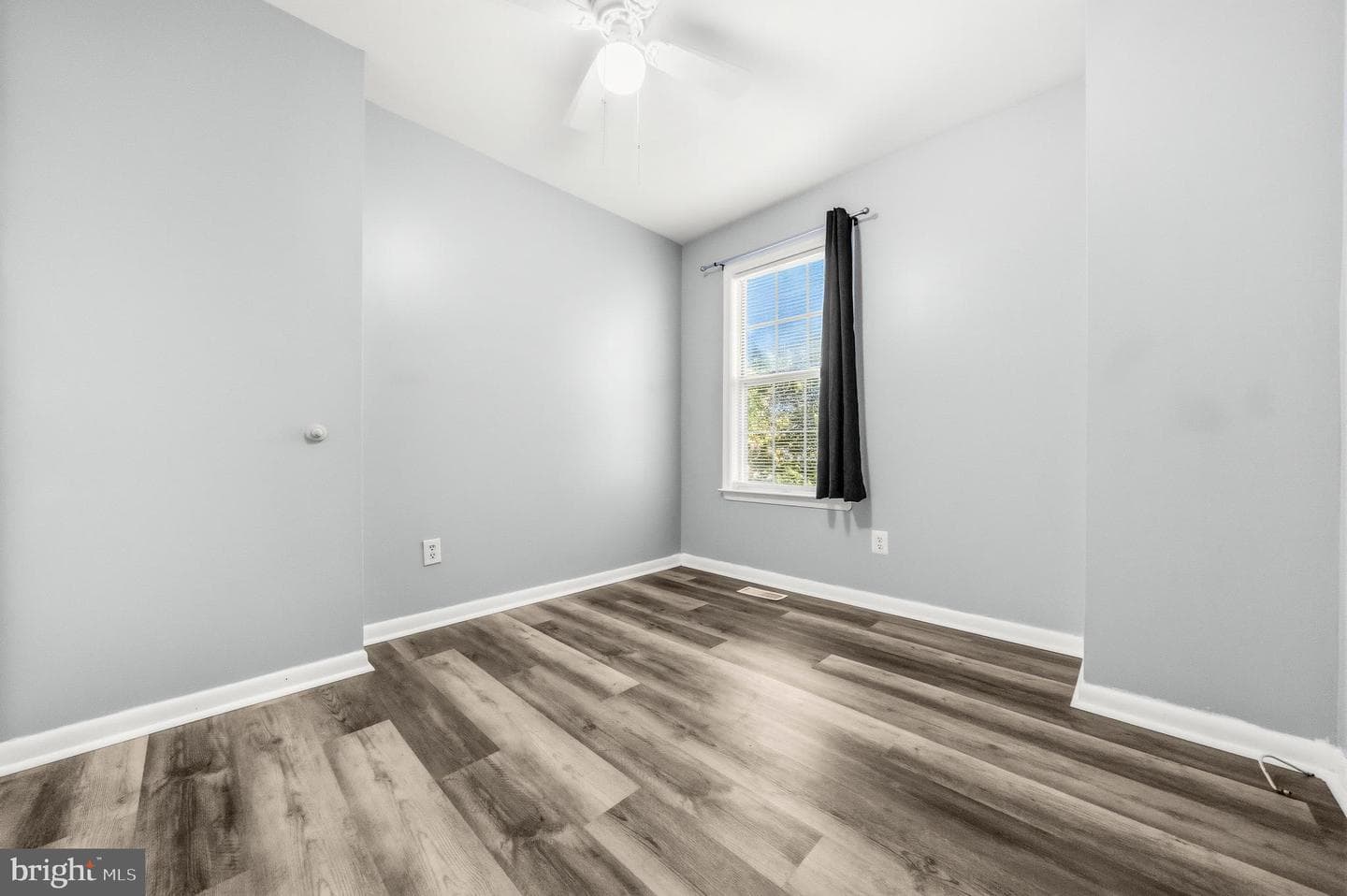 3381 Style Avenue photo 19