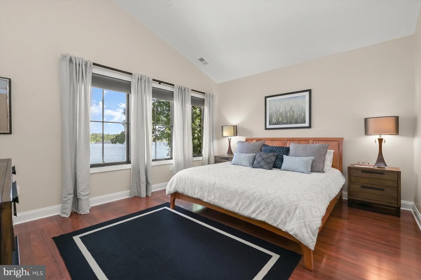 20 Shore Walk Road photo 30
