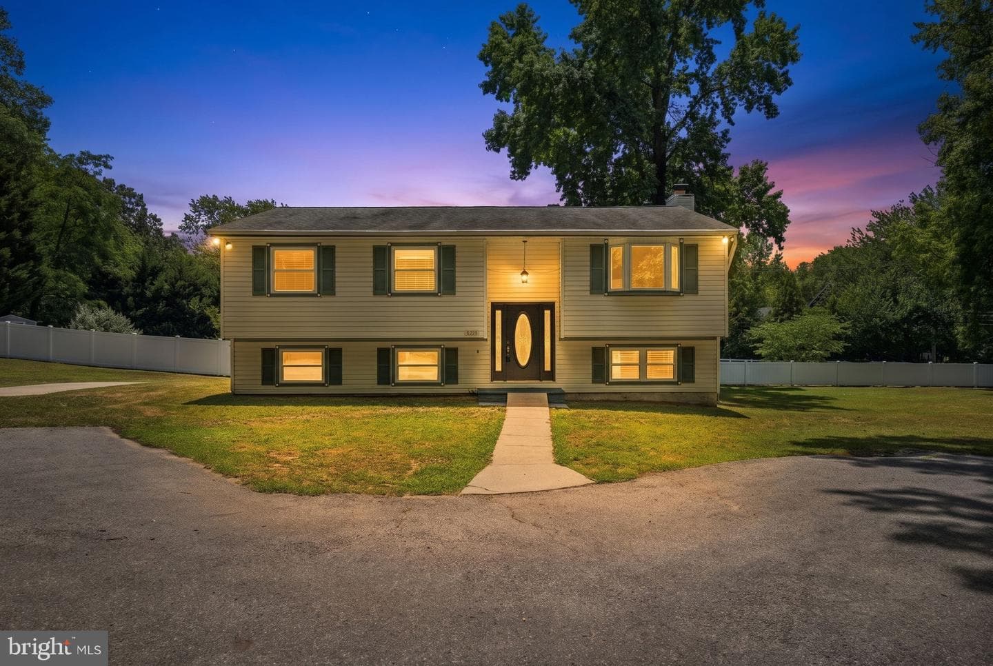 1365 Moyer Road, Annapolis