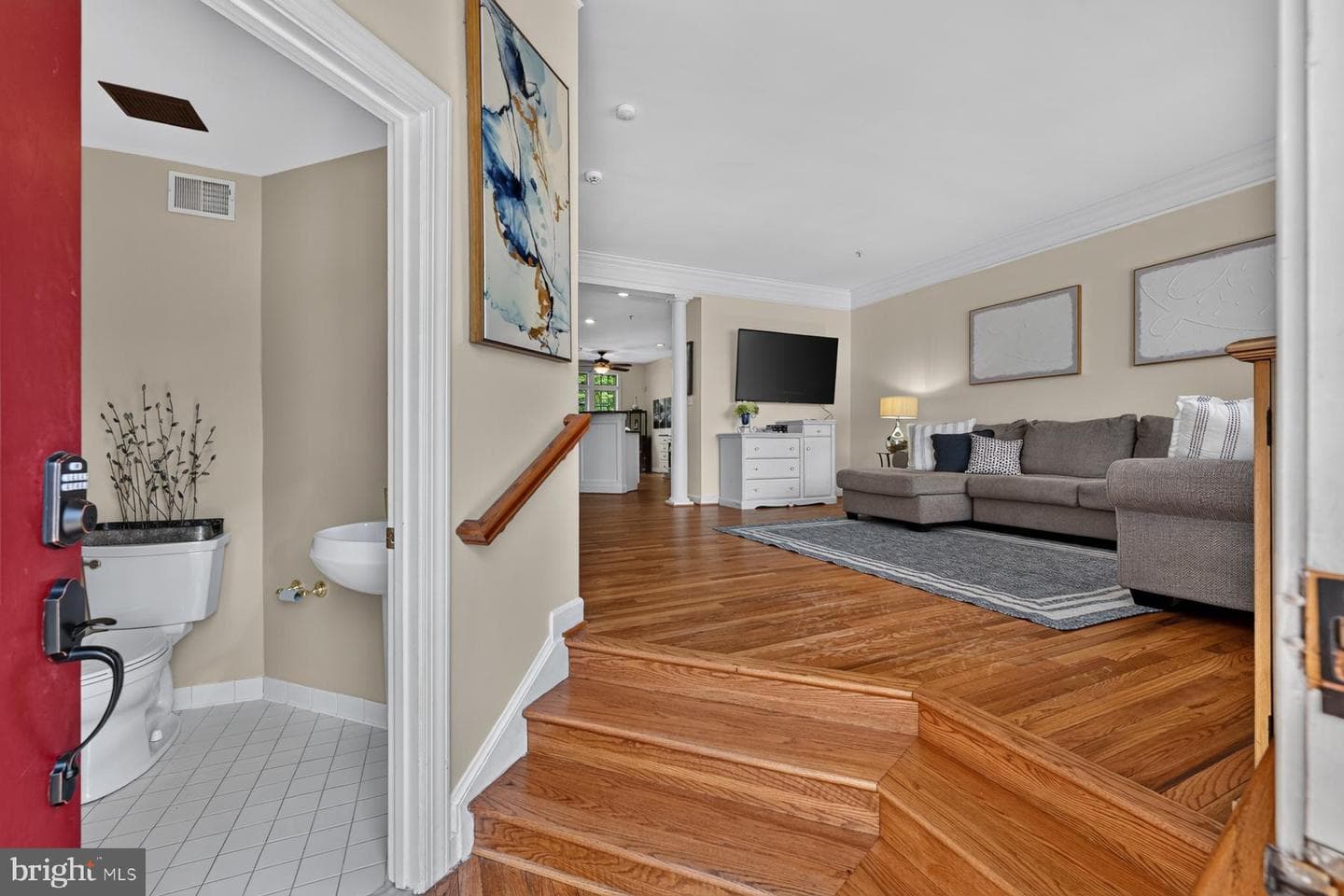 144 Riverton Place photo 4