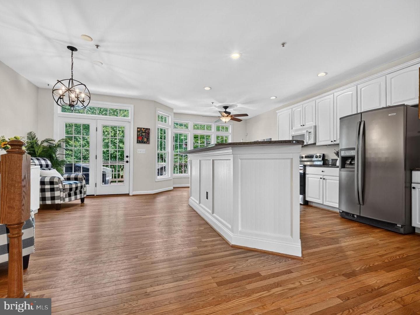 144 Riverton Place photo 8