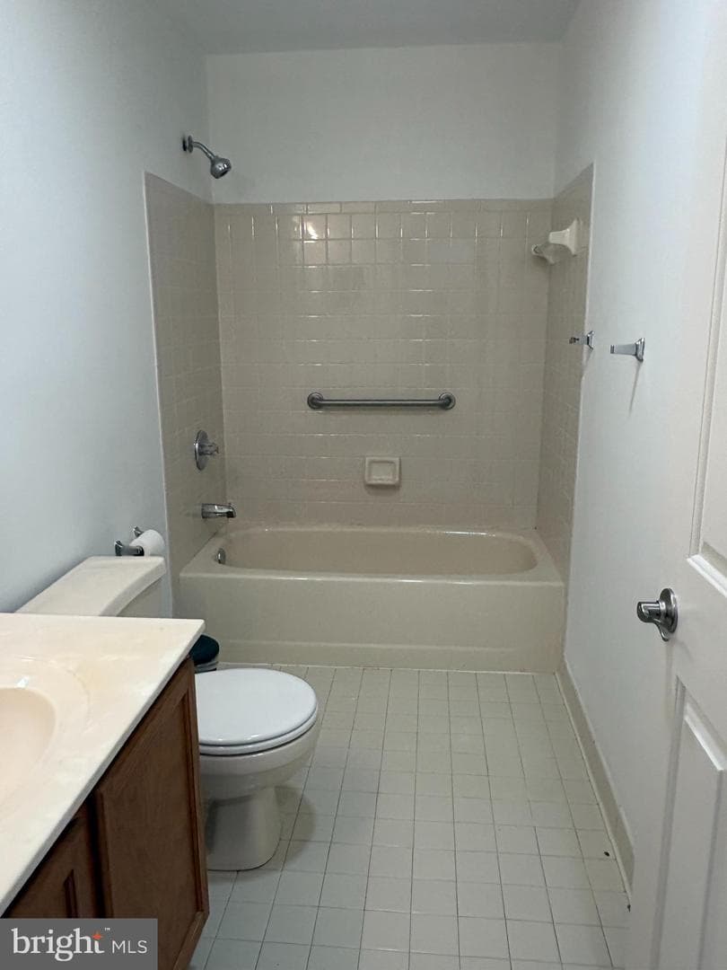 708 Sydney Terrace photo 40