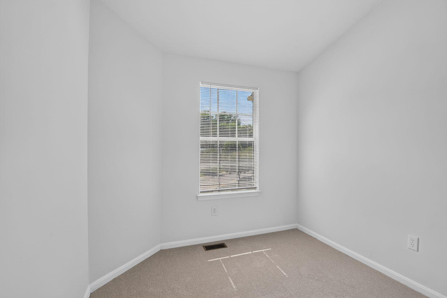 2327 Sandy Walk Way photo 23