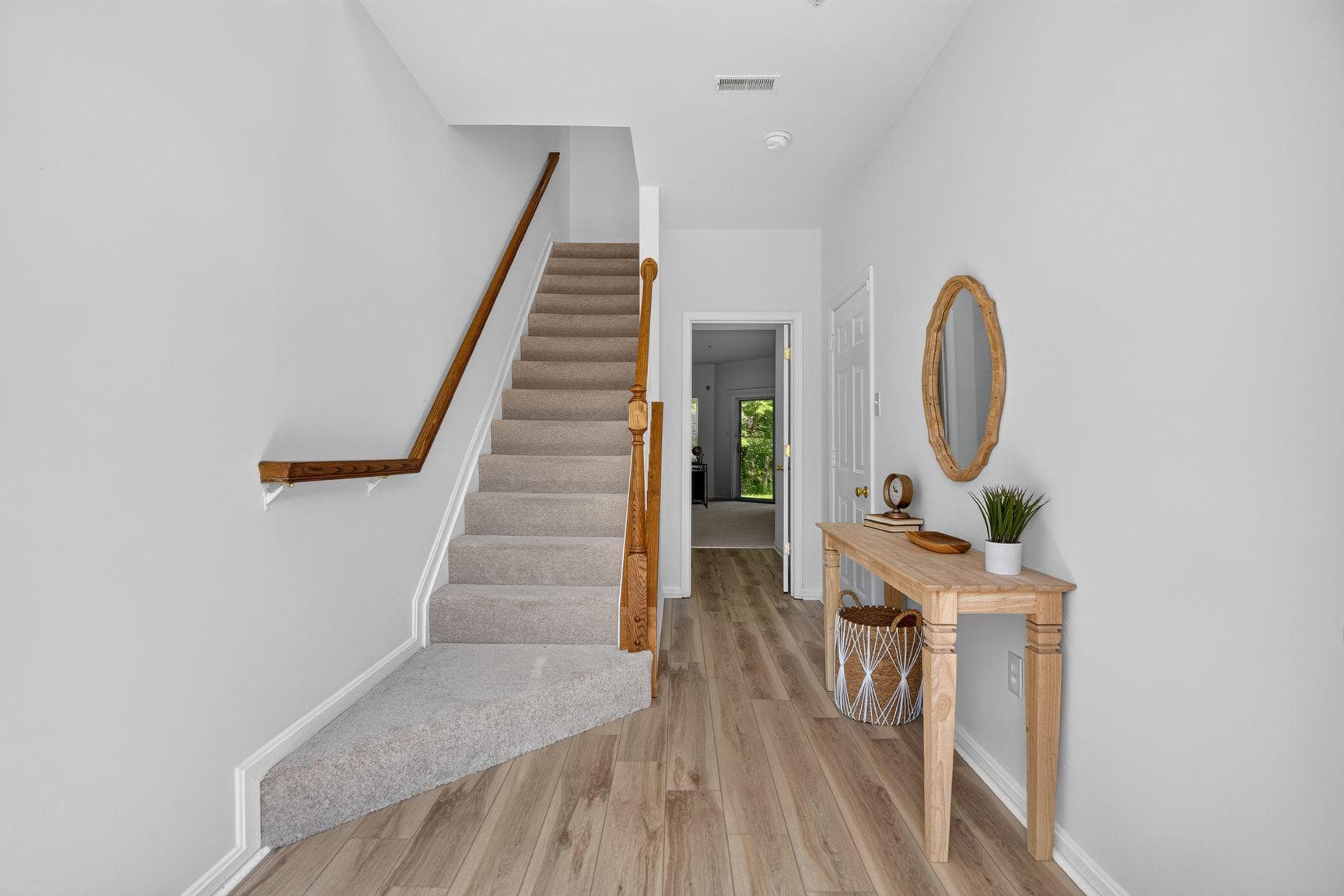 2327 Sandy Walk Way photo 5