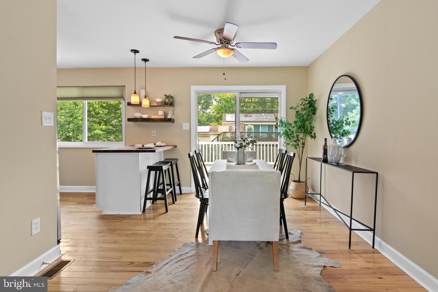 1453 Evergreen Road photo 9
