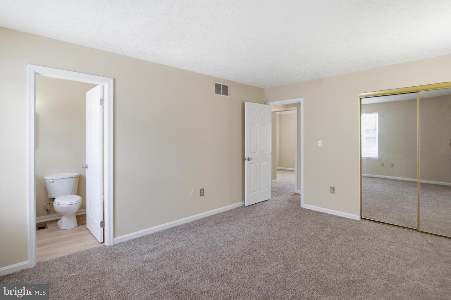 1115 Hotel Drive photo 17