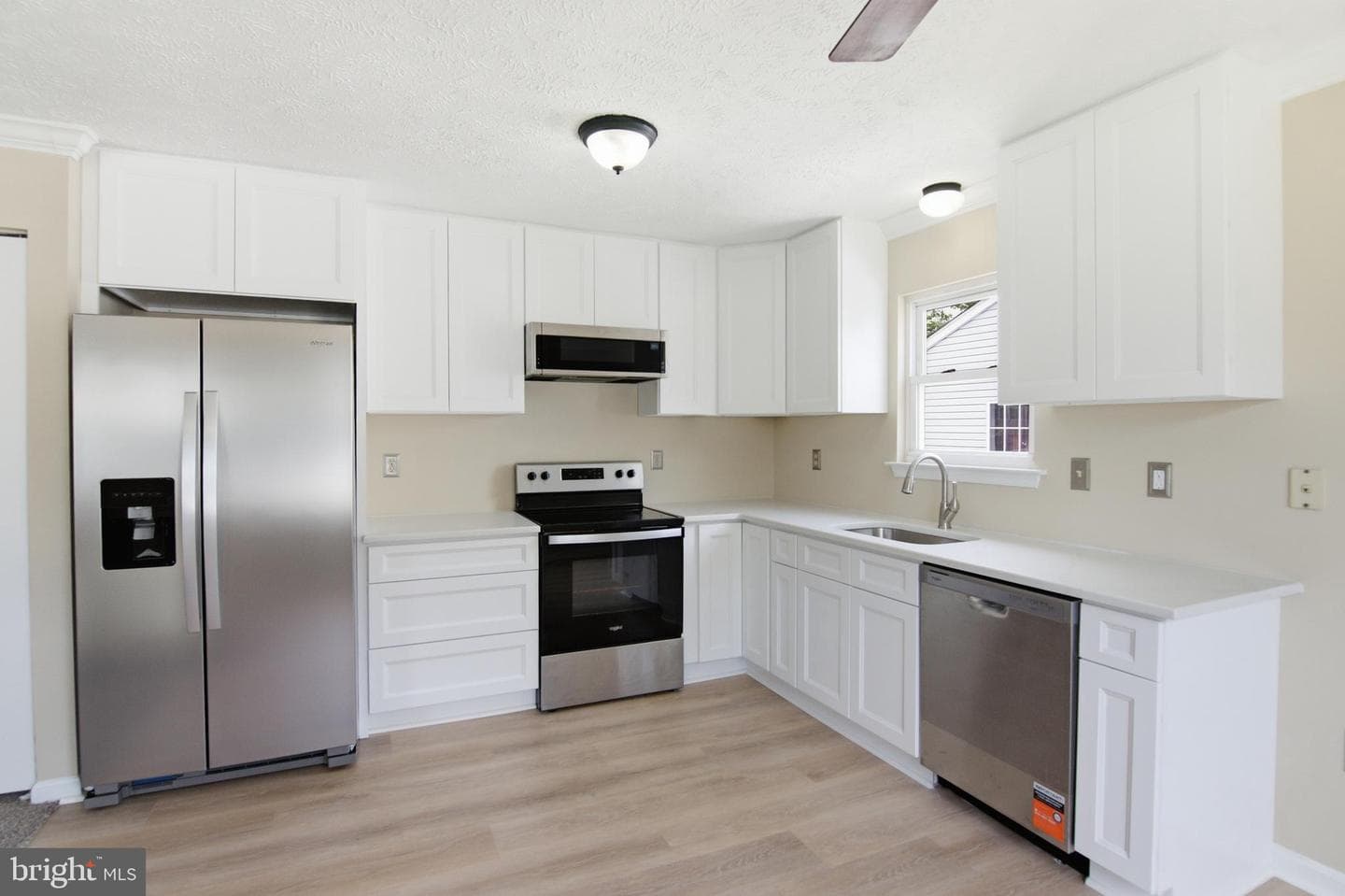 1115 Hotel Drive photo 9