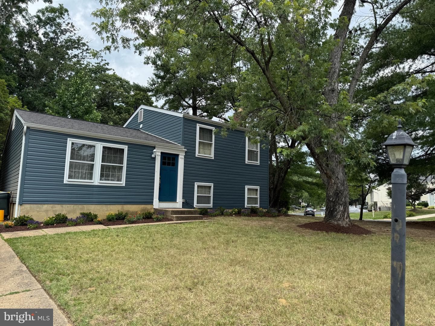 820 Grimsby Garth, Arnold