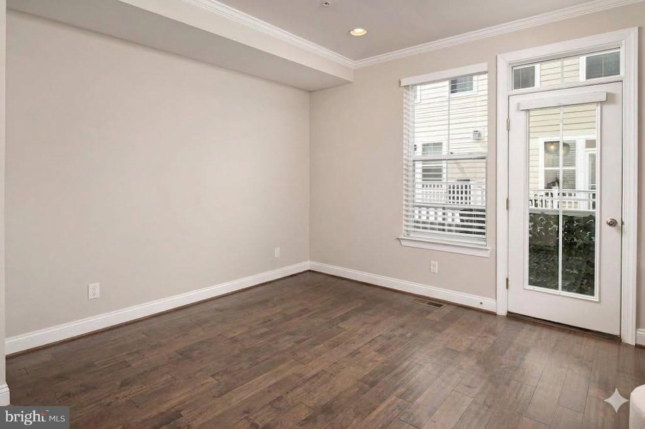 602 James Walker Place photo 20