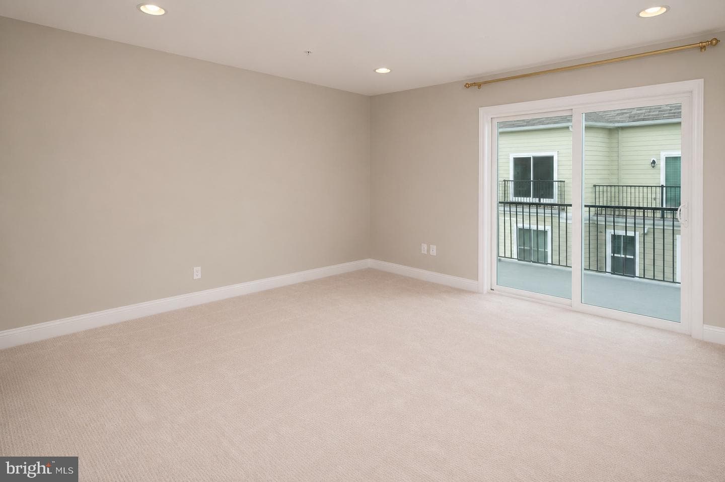 602 James Walker Place photo 39