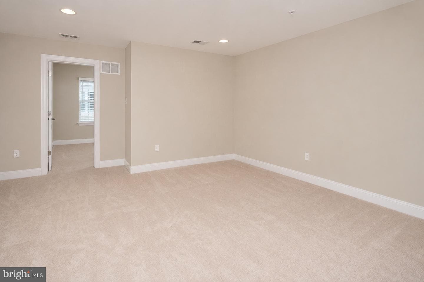 602 James Walker Place photo 40