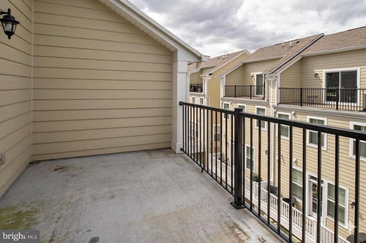 602 James Walker Place photo 41