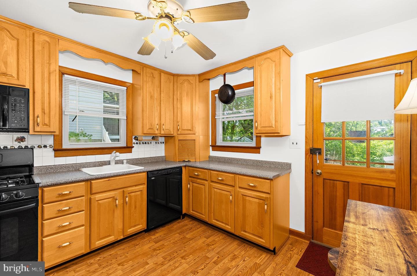 205 7th Avenue photo 10