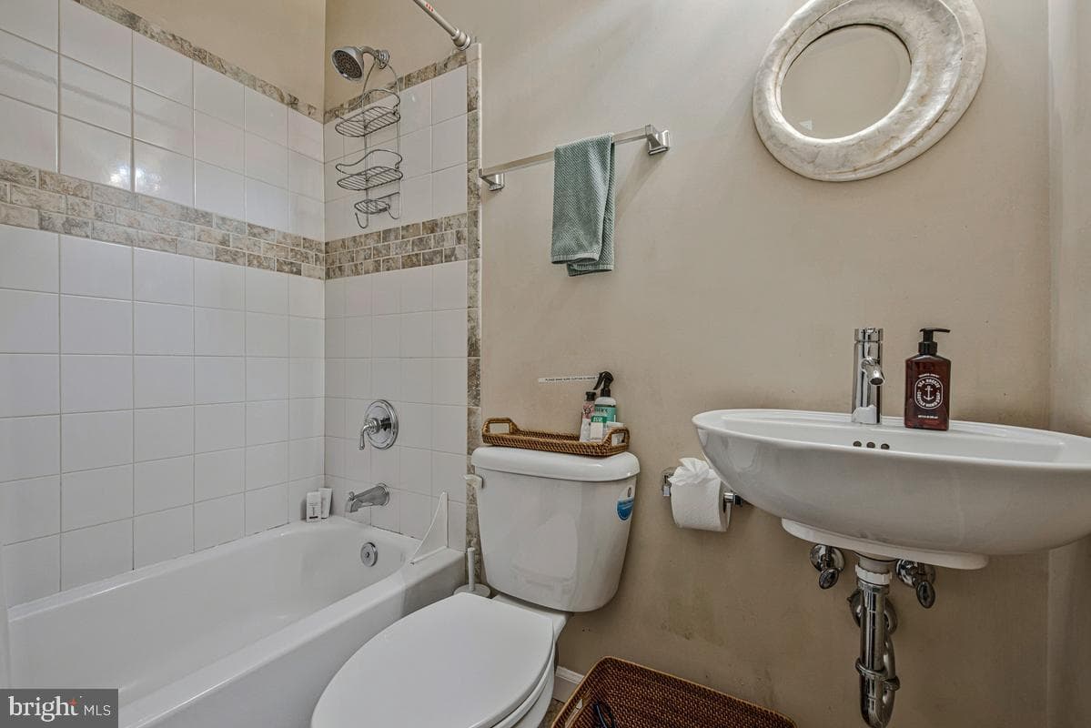 219 Lockwood Court photo 22