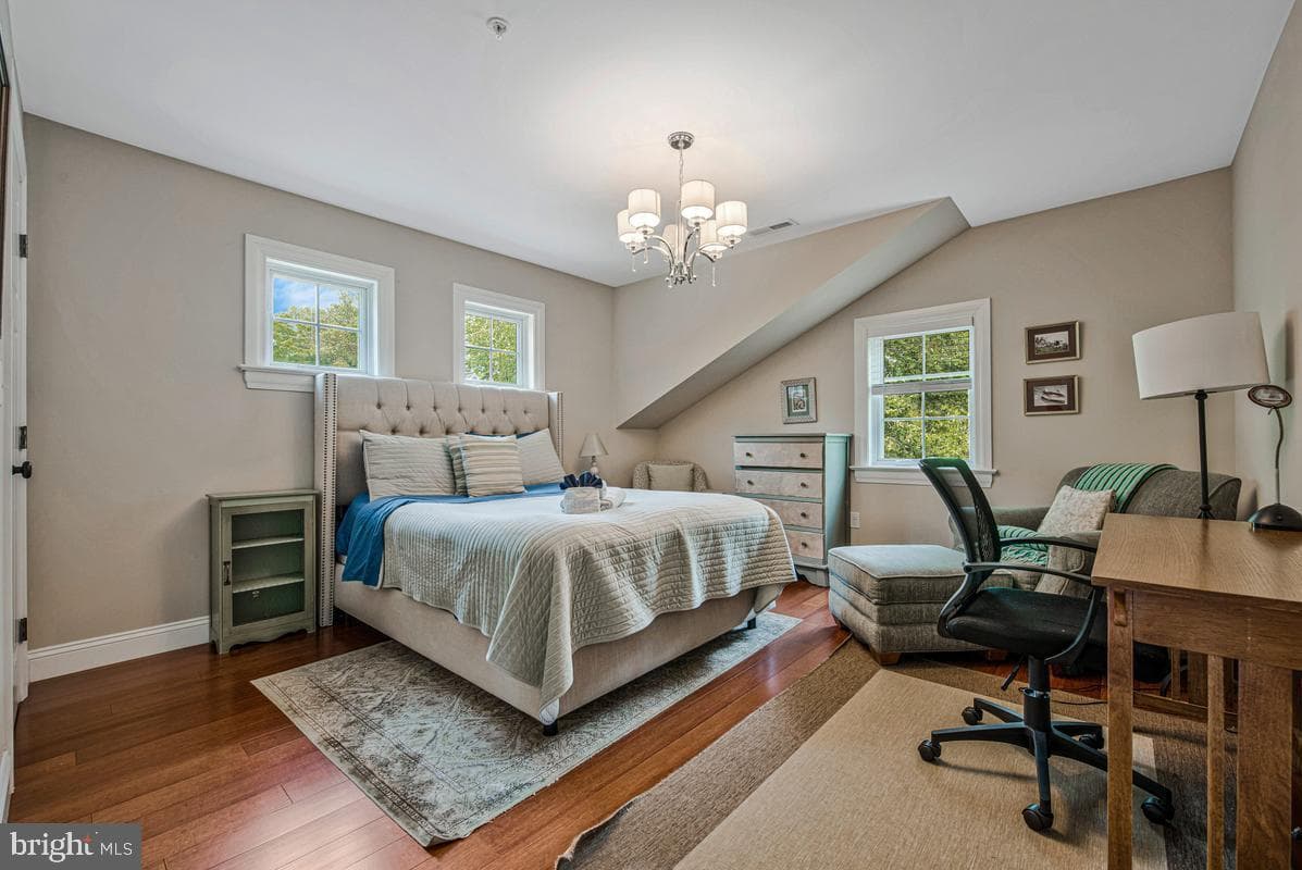 219 Lockwood Court photo 23