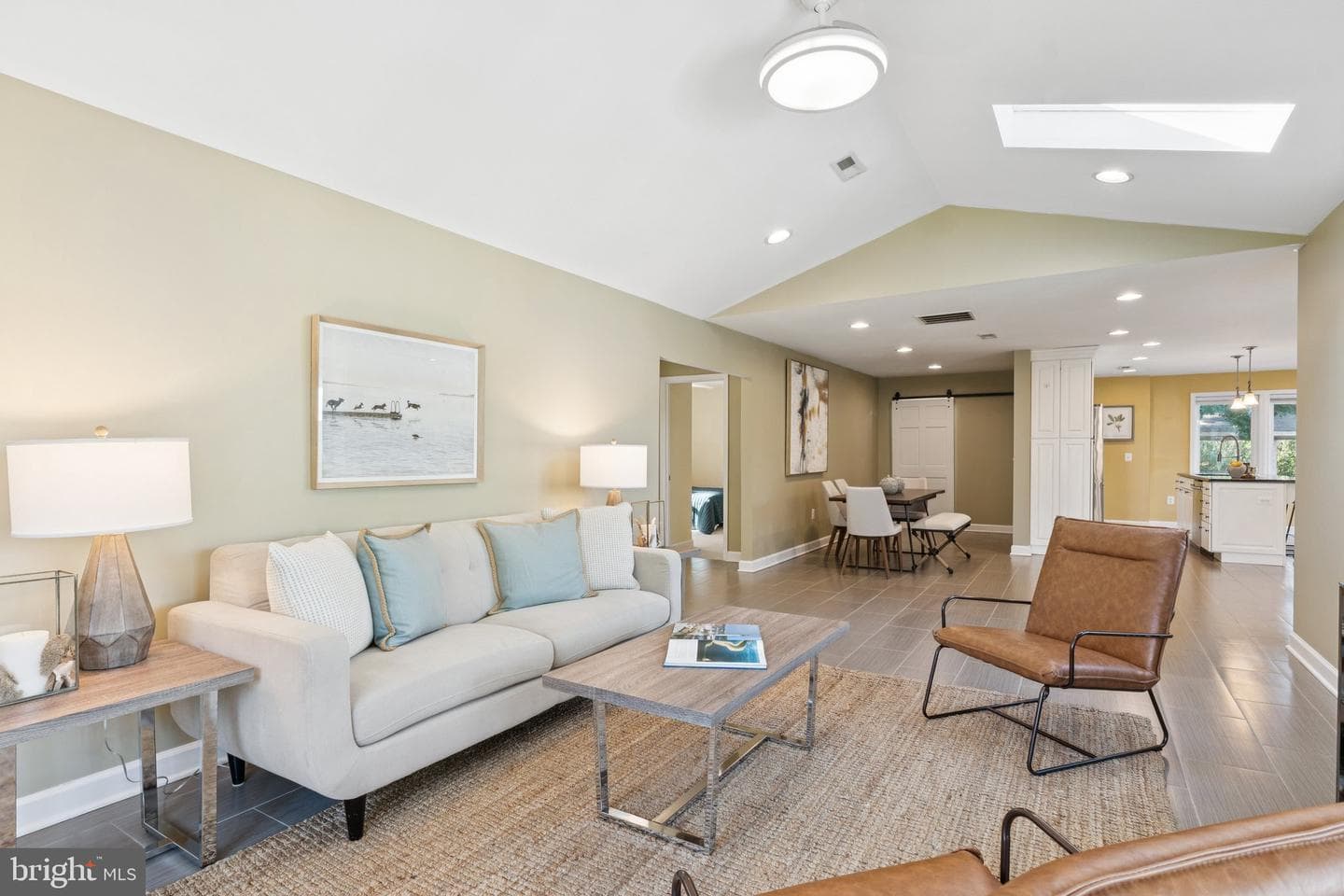 7654 Bay Street photo 10