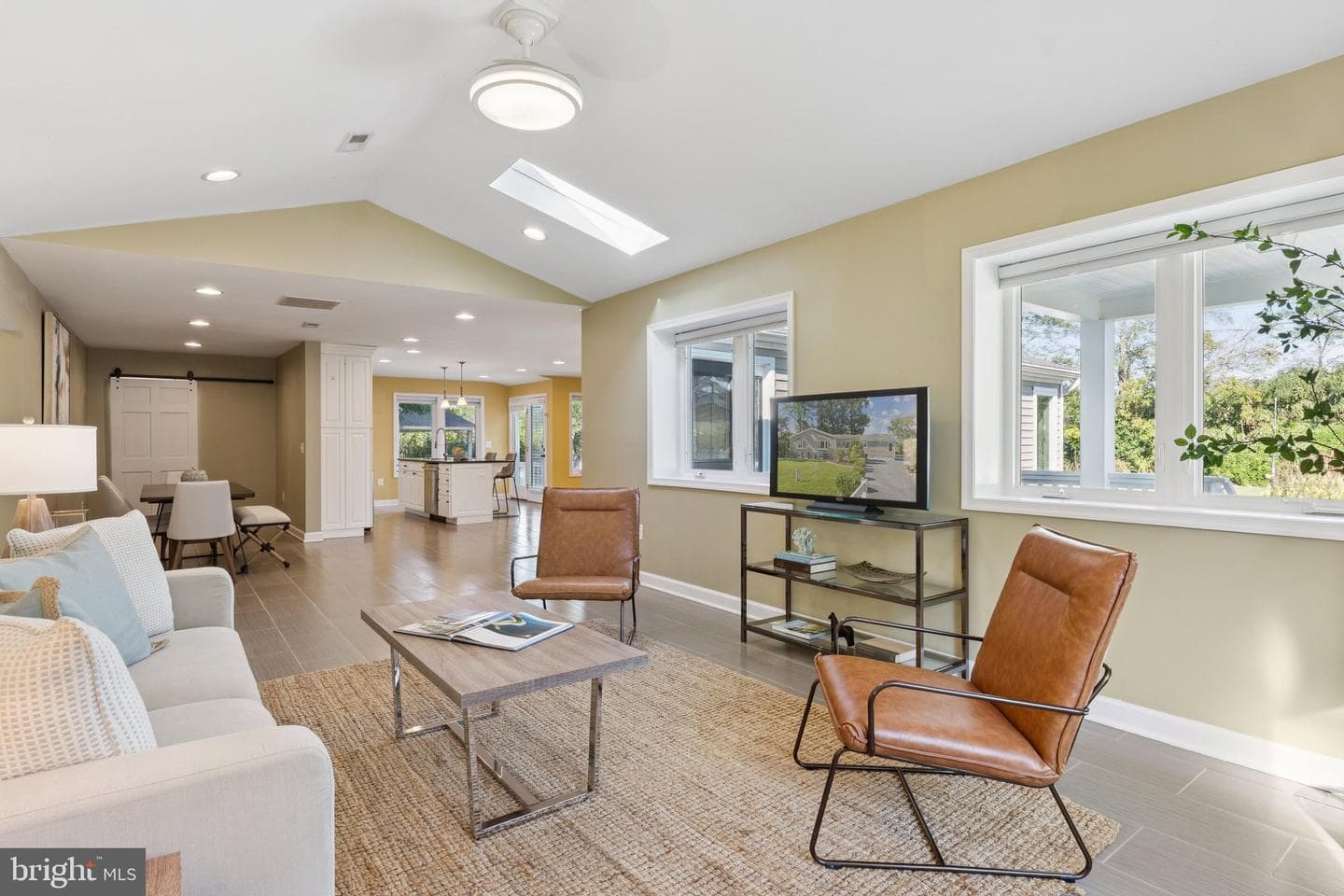 7654 Bay Street photo 12