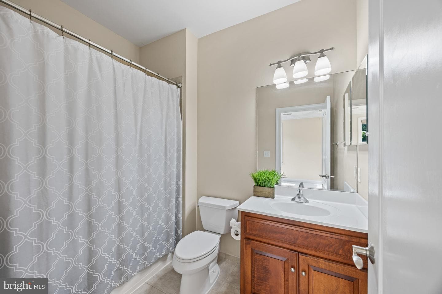 1614 Annesley Court photo 28
